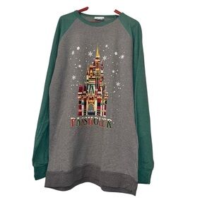 Disney Parks women’s gray pass holder castle sweatshirt sz XL NWT
